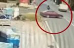 Συγκλονιστικό δυστύχημα στην Αρτέμιδα: Μοτοσικλετιστής συγκρούεται με αυτοκίνητο και εκτοξεύεται στην άσφαλτο – Δείτε βίντεο