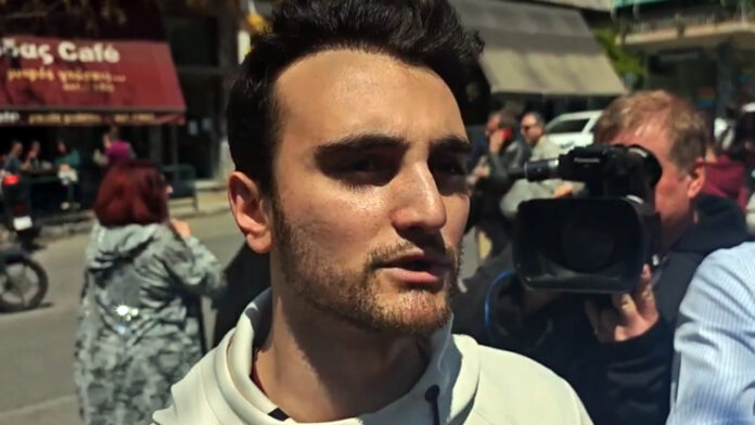 «Εισέβαλε με μπλε καπαρντίνα και άνοιξε πυρ τρεις φορές», αναφέρει δικηγόρος στη Λουκάρεως – «Το περιστατικό υπερβαίνει κάθε όριο ασφαλείας»