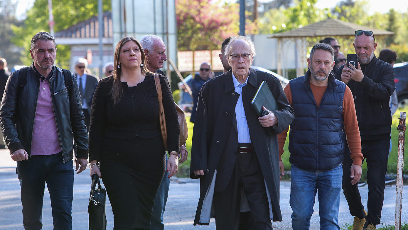 Δίκη για τα Τέμπη: Νέες αιχμές για τις συνθήκες διεξαγωγής – «Θέλω όλους τους κατηγορούμενους στις καρέκλες τους», είπε η Άλμα Λάττα
