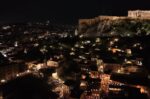 “Η περιφορά των Επιταφίων στην Ακρόπολη – Δείτε εντυπωσιακό βίντεο από drone”