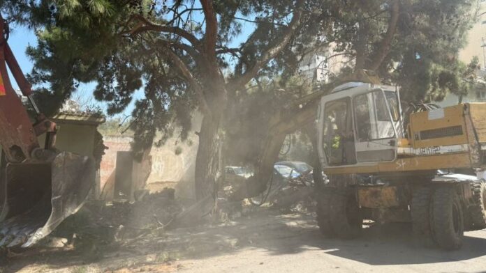 Δ.Π. Φαλήρου: Κατεδάφιση παράνομων κτισμάτων στο Ρέμα Πικροδάφνης