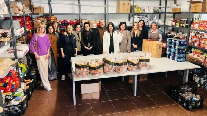 Η κοινότητα της Ρόδου ενίσχυσε το Δημοτικό Συσσίτιο