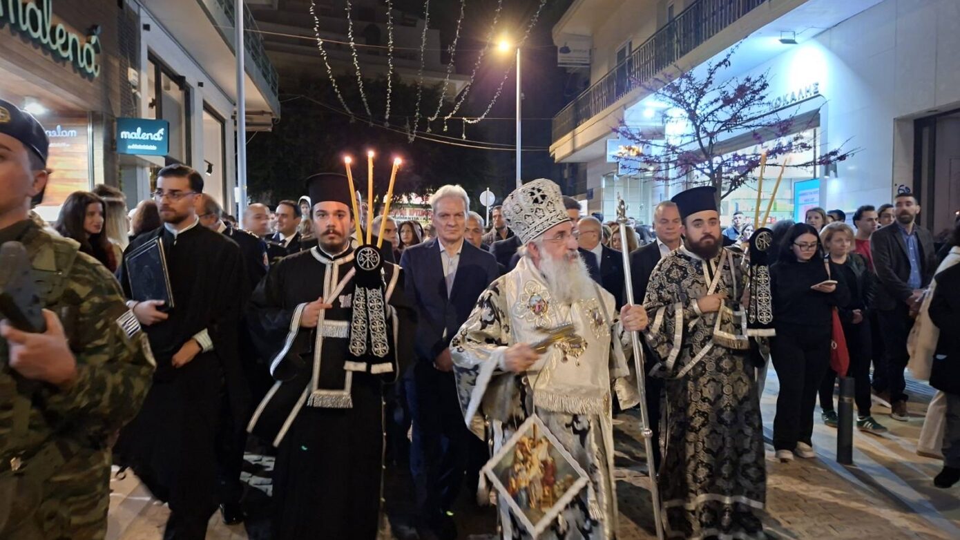 Ο Δήμαρχος Ηρακλείου στη λιτανεία του Επιταφίου του Αγίου Μηνά