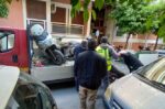 Ο Δήμος Ζωγράφου απομάκρυνε παρατημένα μοτοποδήλατα