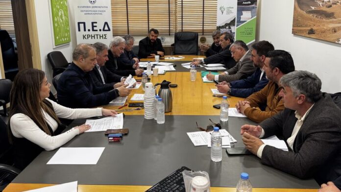 Δ. Ηρακλείου: Επίσκεψη του Γ.Γ. Διαχείρισης Αποβλήτων στη Μονάδα Προηγμένης Επεξεργασίας Λυμάτων