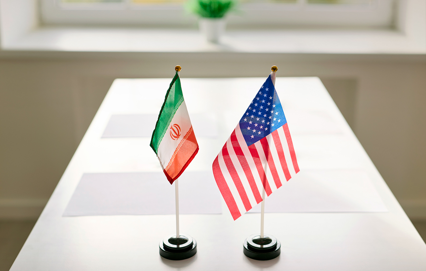 Οι ΗΠΑ προγραμματίζουν παρατεταμένο αποκλεισμό των ιρανικών λιμανιών ενώ οι τιμές πετρελαίου εκτοξεύονται