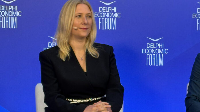 Janine Neuhaus: Η συνεργασία διαφορετικών γενεών στις επιχειρήσεις ενισχύει τη δημιουργικότητα