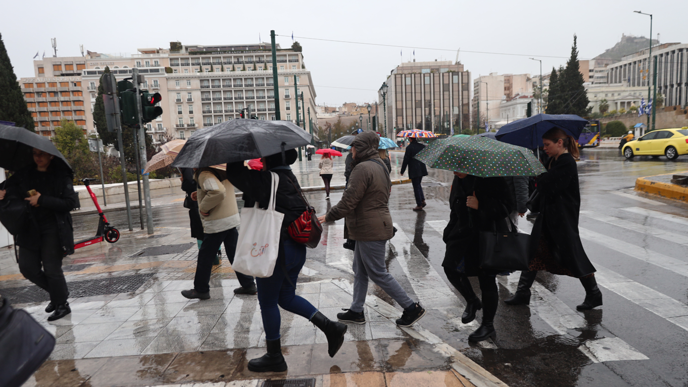 Η κακοκαιρία Erminio πλήττει: Ποιες περιοχές της Αττικής θα επηρεαστούν τις επόμενες ώρες – «Οι προκλήσεις έρχονται»