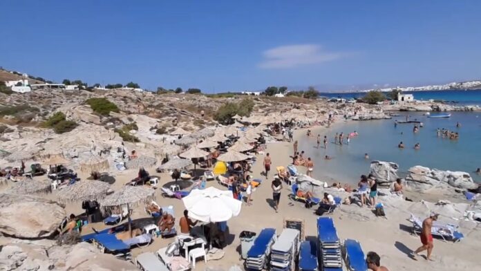 Η τύχη του «glamping» στην Πάρο κρίνεται στο Συμβούλιο της Επικρατείας: Η Ολομέλεια αποφασίζει για τις Κολυμπήθρες