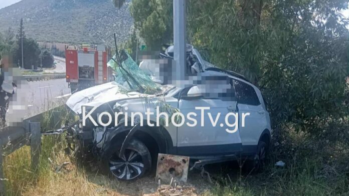 Δυστύχημα με μία νεκρή στη Νεμέα: Το όχημά της «καρφώθηκε» σε κολόνα – Συγκλονίζουν οι εικόνες