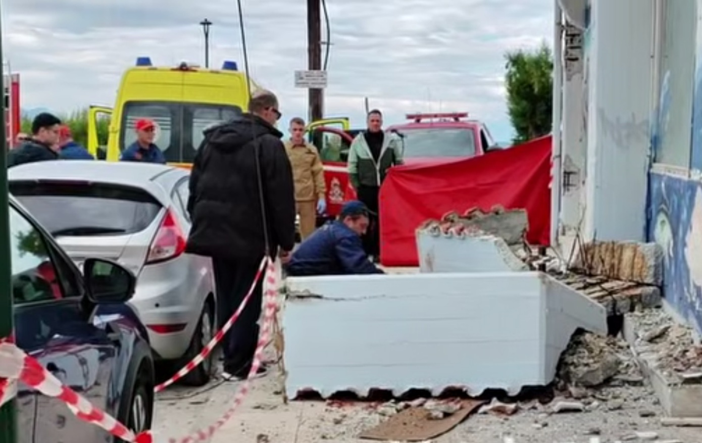 Γερμανίδα επισκέπτρια η γυναίκα που καταπλακώθηκε από μπαλκόνι στην Κόρινθο – «Ήταν διαμελισμένη, είχαν “Άγιο” τα τρία παιδιά» αναφέρει η ΠΟΕΔΗΝ