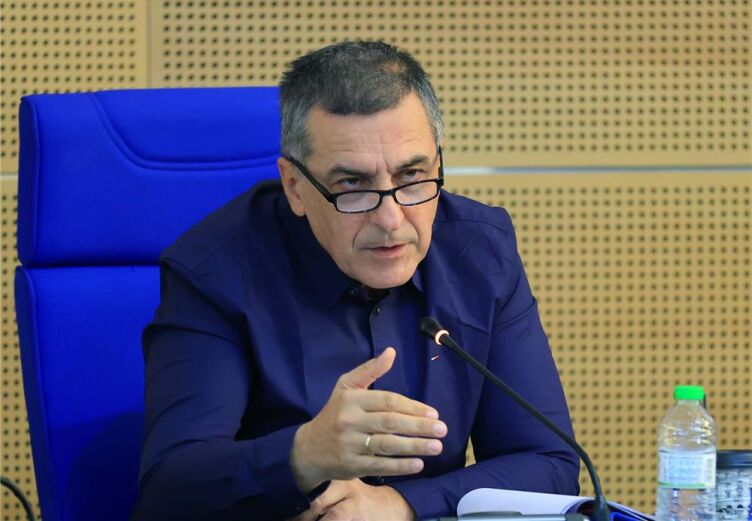 Περιφέρεια Θεσσαλίας: Αεροϋποστηριζόμενος θόλος μπάσκετ σε δύο Κλειστά Αθλητικά Κέντρα