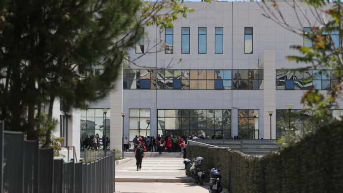 Η αντίδραση της Δικαστικής Αστυνομίας στις καταγγελίες για τον ρόλο της μετά την επίθεση του 89χρονου στο Πρωτοδικείο