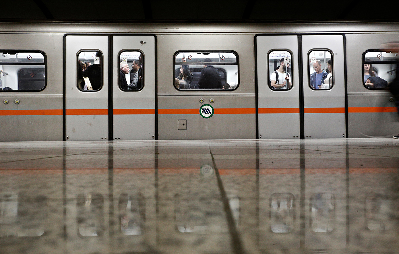 Πώς θα λειτουργήσουν τα δρομολόγια μετρό και τραμ τη Μεγάλη Παρασκευή και το Μεγάλο Σάββατο