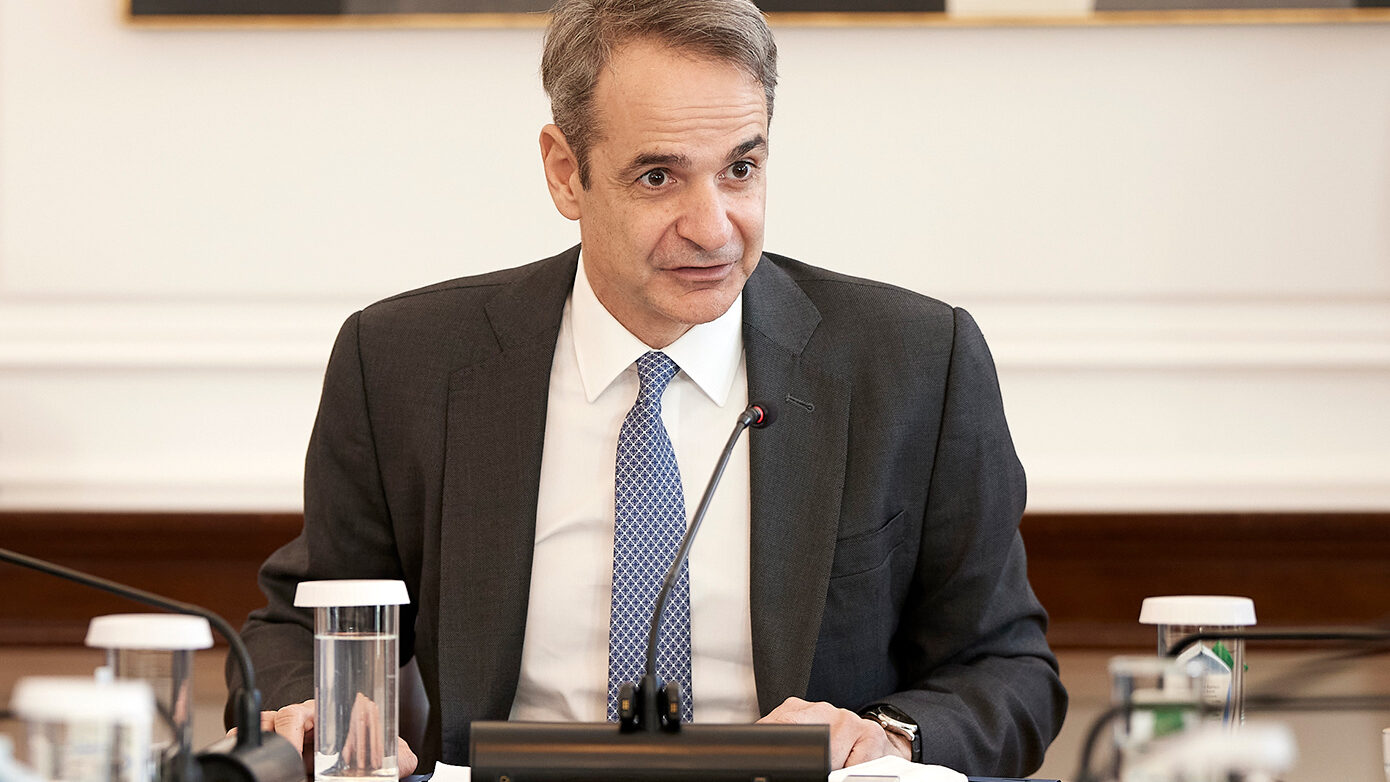 Αύριο ο Μητσοτάκης αποκαλύπτει τα φρέσκα μέτρα στήριξης – Πώς θα διανεμηθεί το υπερπλεόνασμα των 500 εκατομμυρίων ευρώ
