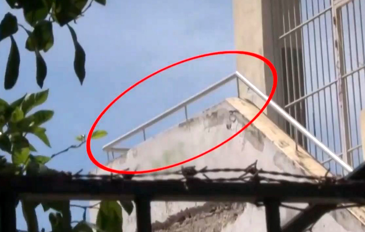 Αγωνίζεται η 13χρονη που έπεσε από μπαλκόνι σχολείου στο Χαϊδάρι – Τέσσερις ώρες στο χειρουργείο