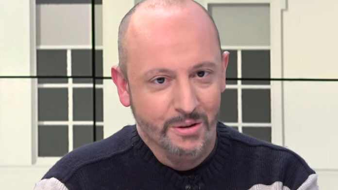 Απεβίωσε ο συγγραφέας, Γιάννης Μπρούζος – Είχε συγκινήσει με το έργο του προς τον γιο του