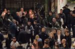 Ανάσταση με ΜΑΤ στον Νέο Κόσμο – Φραγμός στο «έθιμο» των μολότοφ, με ελέγχους και συλλήψεις