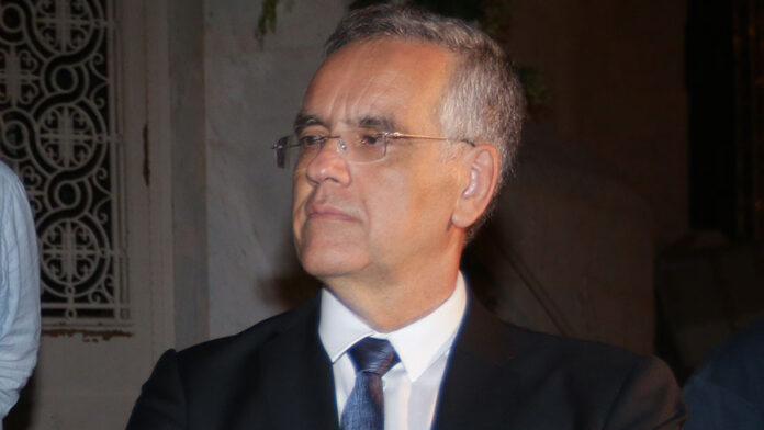 Επίθεση με χρώματα και φυλλάδια στην οικία του πρώην εισαγγελέα Αρείου Πάγου, Ισίδωρου Ντογιάκου