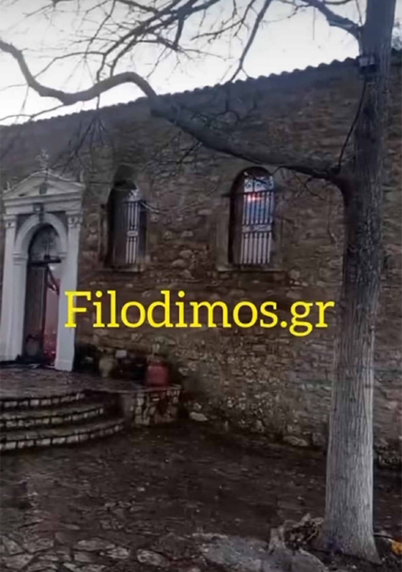 Φωτιά σε εκκλησία στην Αχαΐα: Καταστράφηκε ολοσχερώς ο Ιερός Ναός Κοίμησης της Θεοτόκου στη Βελλά Αιγείρας