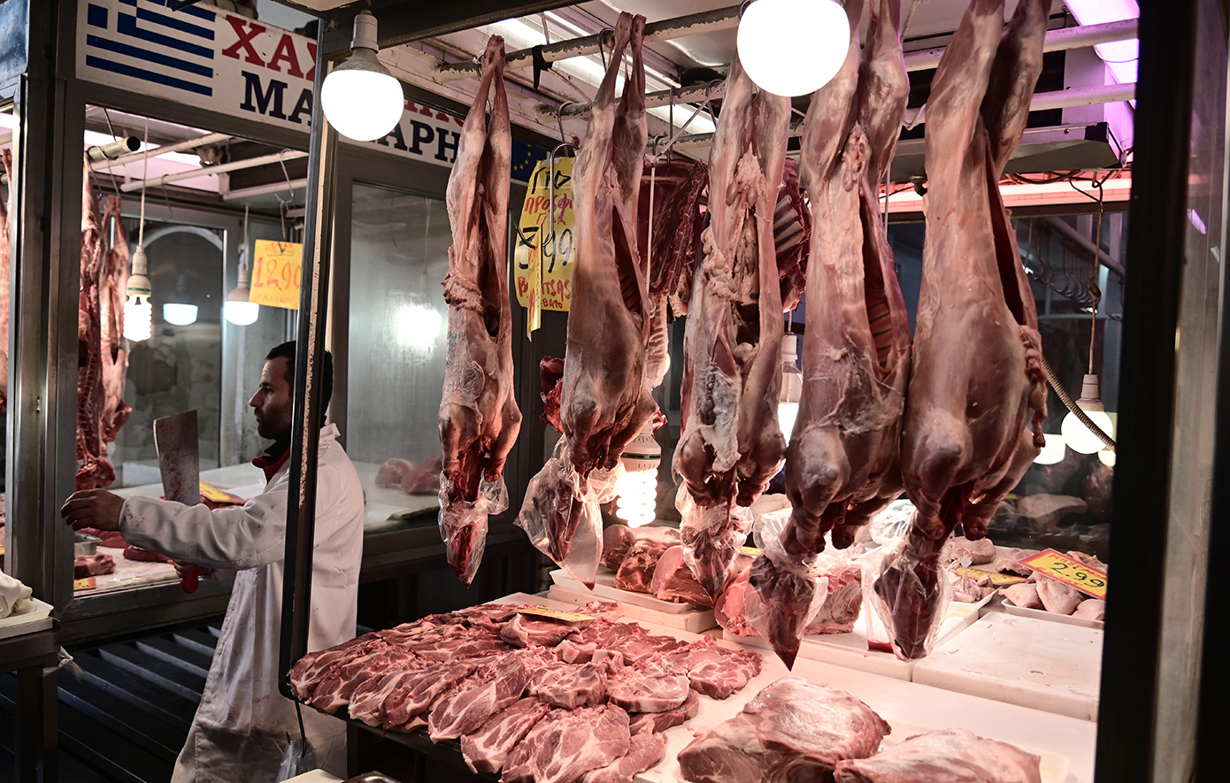 Ακριβό το έθιμο: Αρνί και κατσίκι στα ύψη – Τιμές για εισαγόμενα και εγχώρια κρέατα
