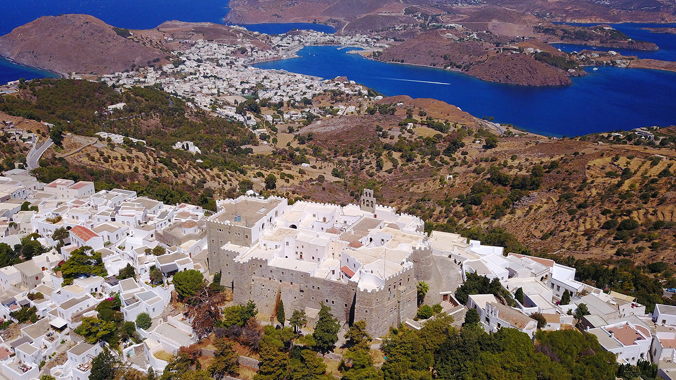 Πάσχα στην Ελλάδα: Οι προορισμοί της ευλάβειας και η απόδραση των εκδρομέων πανελλαδικά