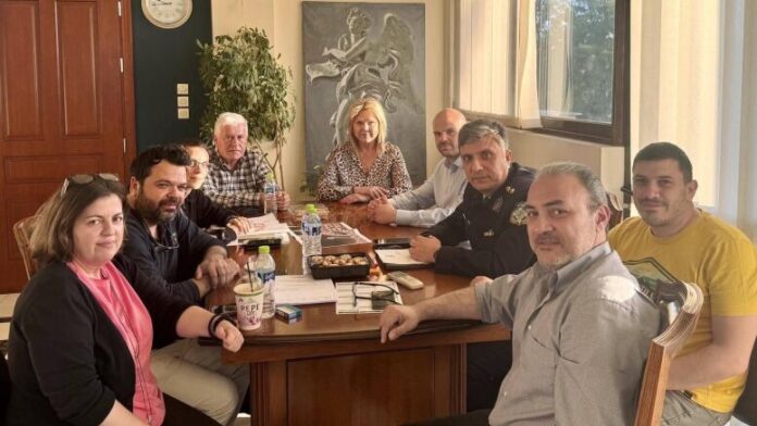 Σύσκεψη της Δημάρχου Χαλκιδεών για το λιμάνι στη Νέα Αρτάκη