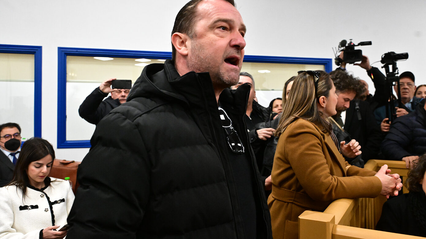 Πλακιάς προς Κωνσταντοπούλου: Σταματήστε τα ψέματα, δεν θα σας ωφελήσει – Ήμουν παρών, δεν υπήρξε βία κατά του Ρούτσι