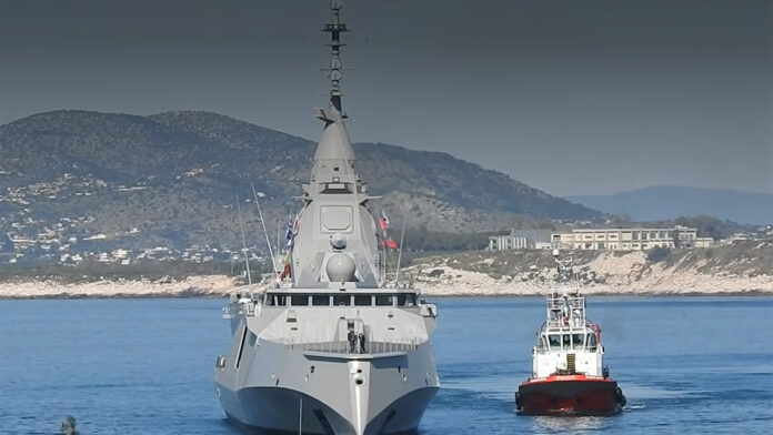 Η φρεγάτα «Κίμων» καταπλέει για πρώτη φορά στον Πειραιά – Επίσκεψη Μητσοτάκη και Μακρόν αύριο