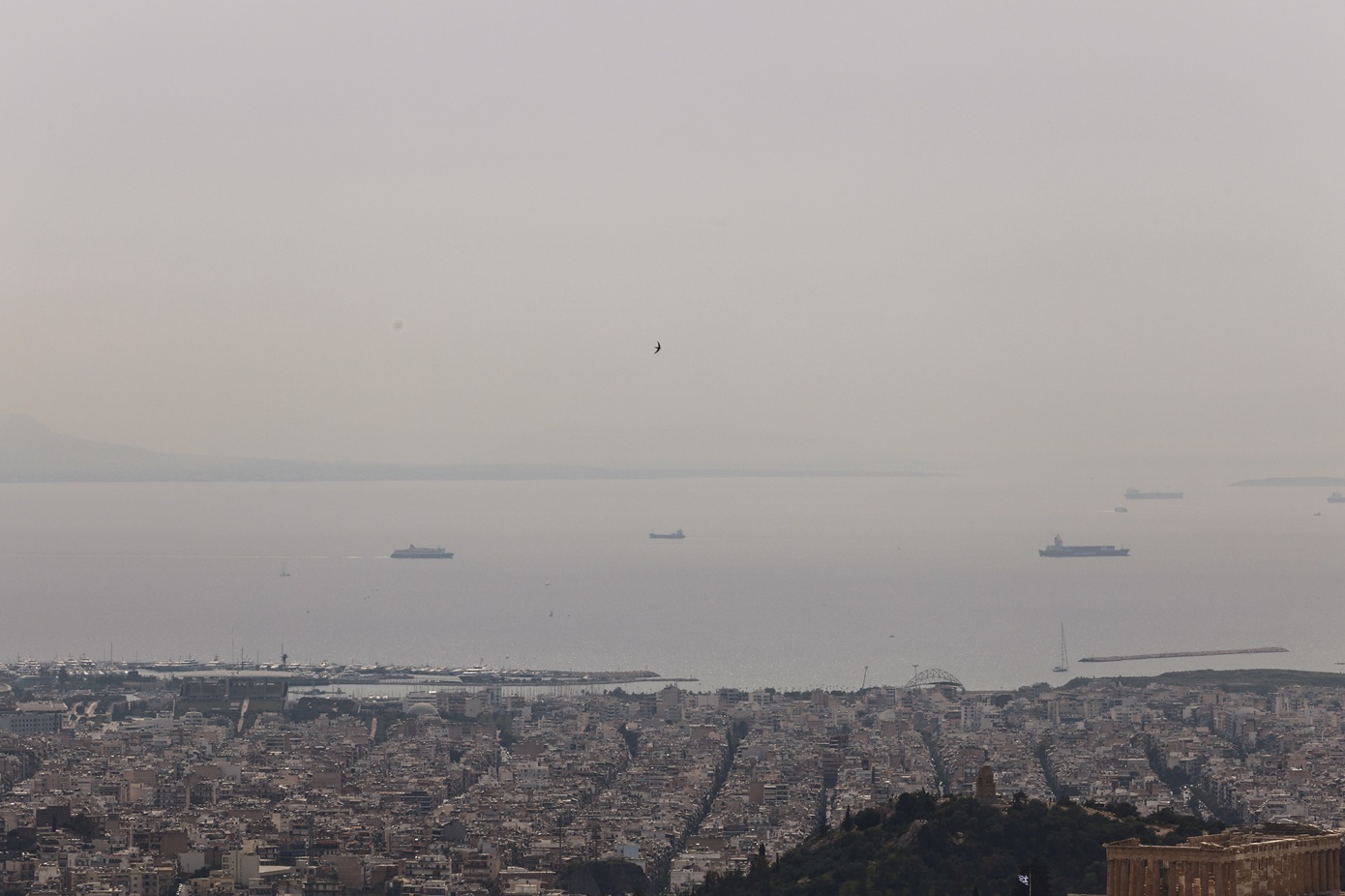 Γιατί βλέπουμε την αφρικανική σκόνη στον ουρανό, αλλά δεν την αναπνέουμε – Η εξήγηση του Θοδωρή Κολυδά