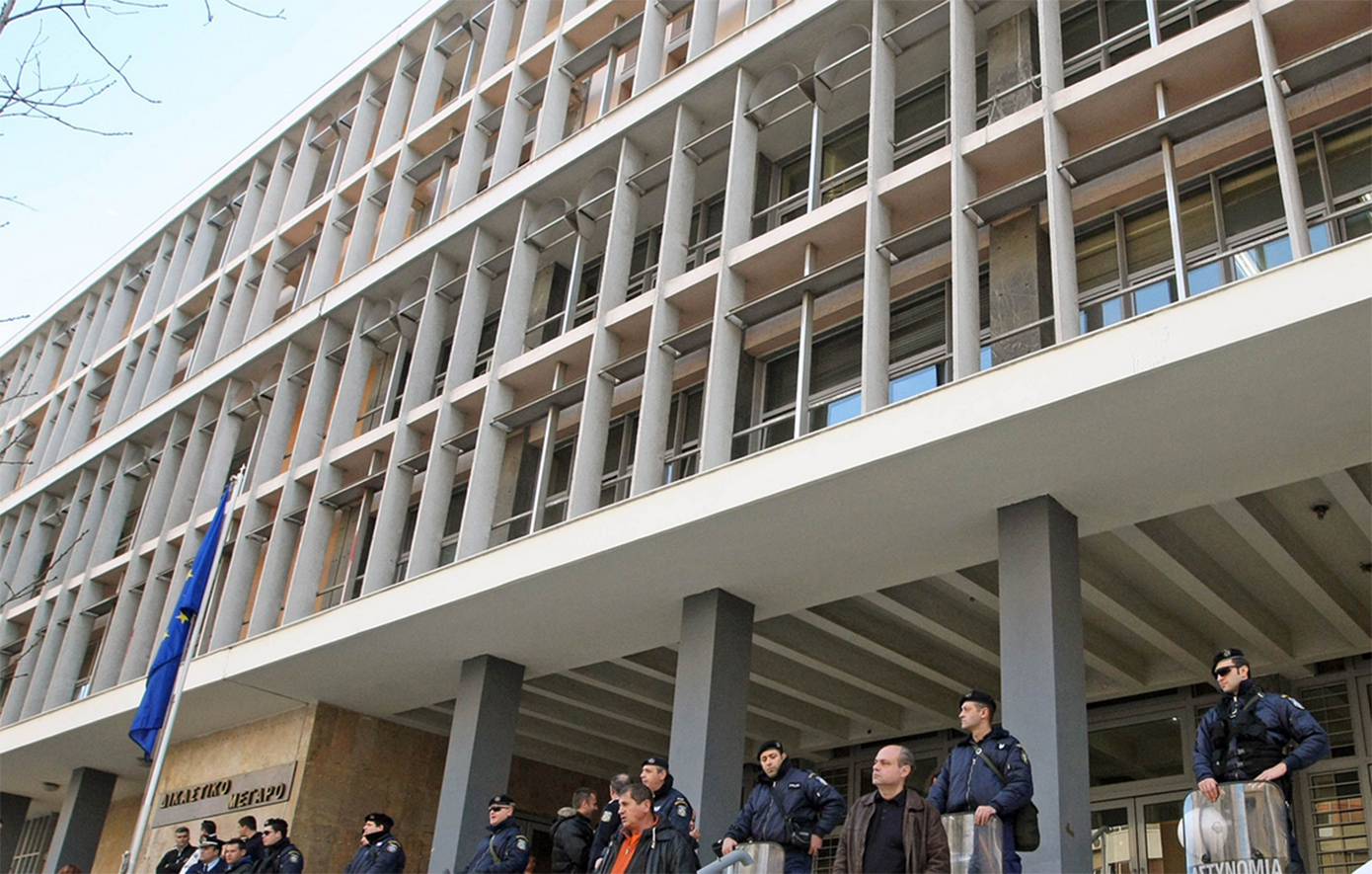 Τετραετής φυλάκιση για την απάτη των 100.000 ευρώ που βρέθηκαν θαμμένα σε αυλή στη Θεσσαλονίκη