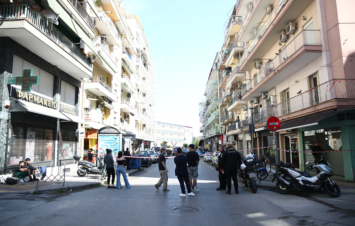 Στο Ψυχιατρικό Θεσσαλονίκης ο 20χρονος φοιτητής – Έριχνε αντικείμενα από το μπαλκόνι