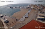 Όταν η θάλασσα στην Τήνο μετατρέπεται σε καφέ μέσα σε λεπτά από την έντονη κακοκαιρία