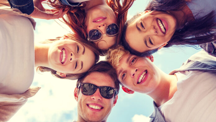 Youth Pass: Επιδότηση 300 ευρώ για καλοκαιρινές αποδράσεις το 2026