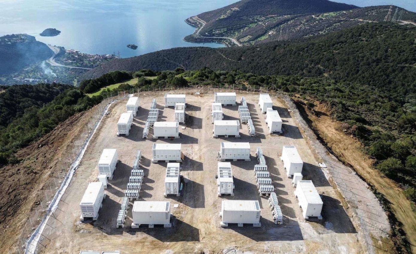 MORE: Ξεκινούν τρία από τα πρώτα έργα αποθήκευσης ενέργειας στην Ελλάδα