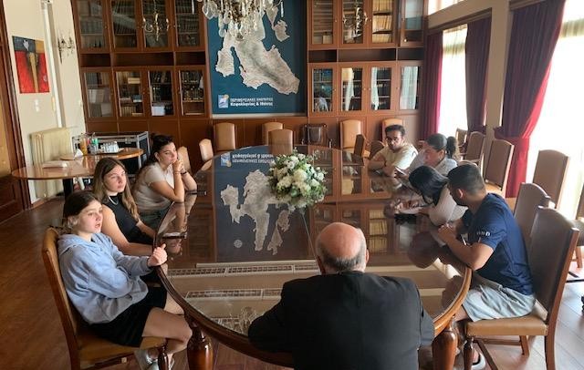 Σύσκεψη Αντιπεριφερειάρχη Κεφαλονιάς-Ιθάκης με σπουδαστές του Ιονίου Πανεπιστημίου