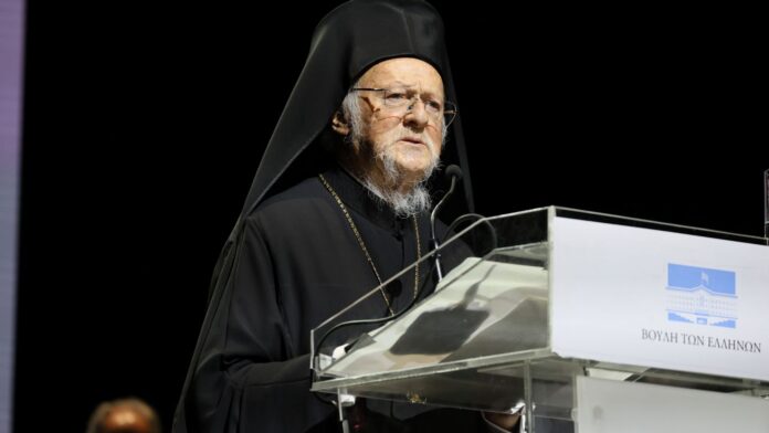 Η συγκινητική ομιλία του Βαρθολομαίου στο «Παλλάς» : «Η Ρωμιοσύνη ακυρώνει τη δύναμη των αριθμών – Είμαστε ολίγοι και αμέτρητοι»