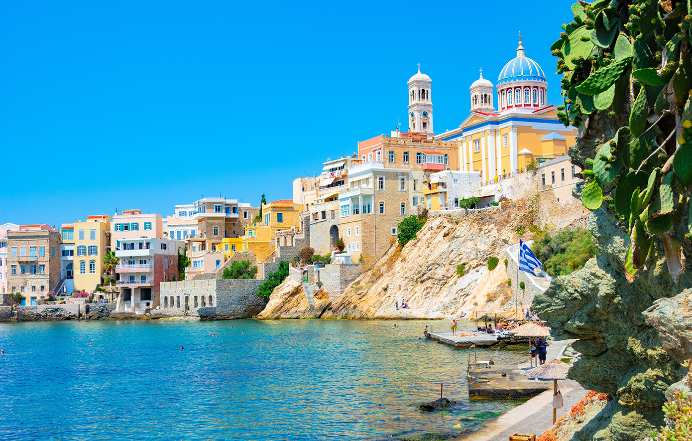 Ακμάζει ο τουρισμός στις Κυκλάδες – Ελπιδοφόρες ενδείξεις από Σύρο, Σίφνο και Νάξο