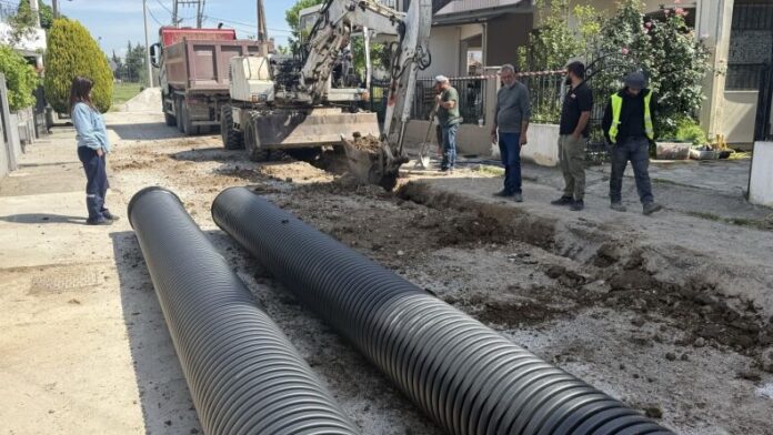 Εξελίσσονται τα έργα αποχέτευσης και οδοστρώματος στα Φάρσαλα