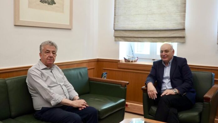 Εργασιακή συνάντηση στην Περιφέρεια Κρήτης για την πρόοδο των έργων στον Δήμο Βιάννου