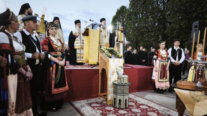 Με μεγαλοπρέπεια γιορτάστηκε ο προστάτης των Τρικάλων, Άγιος Βησσαρίωνας