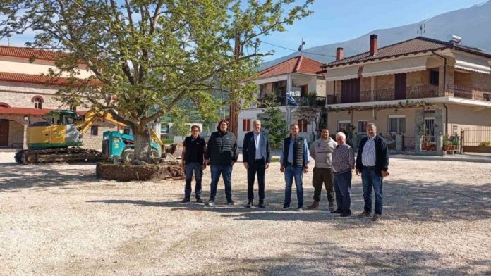 Δ.Ελασσόνας: Προχωρά η αναμόρφωση της πλατείας Καλυβίων