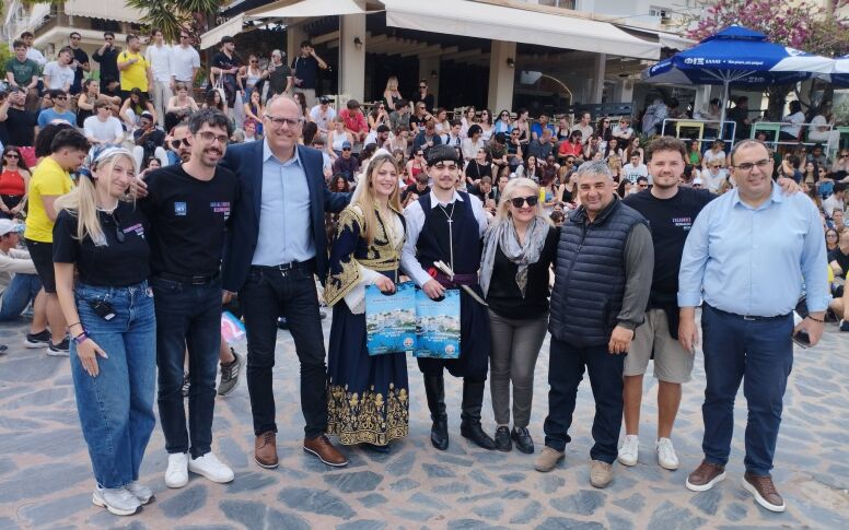 Ο Δήμος Αγίου Νικολάου καλωσόρισε πάνω από 700 φοιτητές από 50 χώρες στη Λίμνη της πόλης