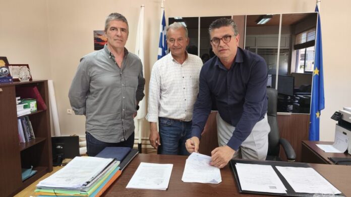 Σφραγίστηκε η συμφωνία για υποδομές 555.000 ευρώ στον Δήμο Ανδραβίδας-Κυλλήνης
