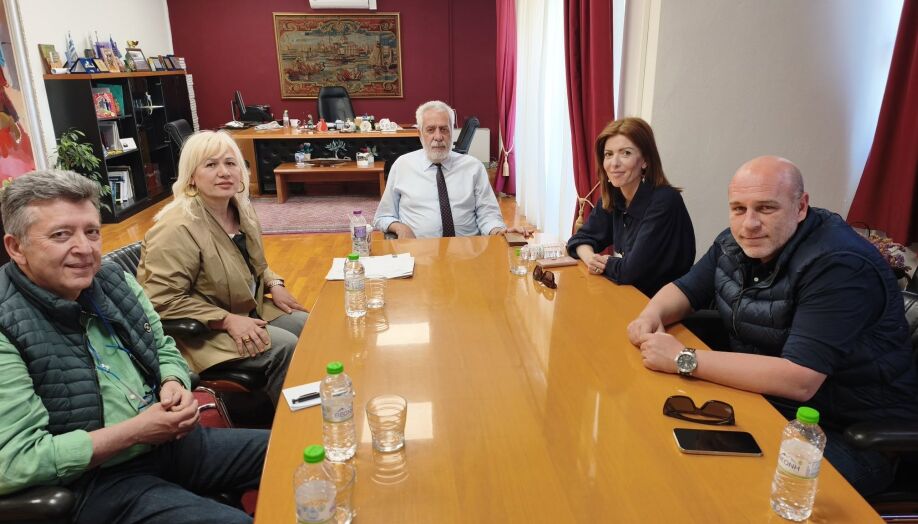 Συνάντηση Δημάρχου Αλμυρού με την Αντιπεριφερειάρχη Εθελοντισμού-Πρόνοιας