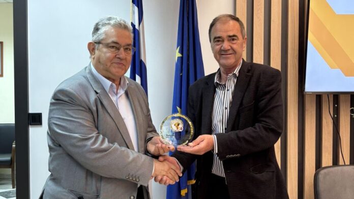 Σύσκεψη Δημάρχου Μαρωνείας-Σαπών με τον Γενικό Γραμματέα του ΚΚΕ