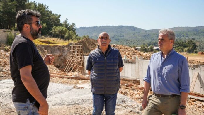 Ο Δήμαρχος Μυτιλήνης επιθεωρεί τα έργα δημιουργίας Πράσινων Σημείων