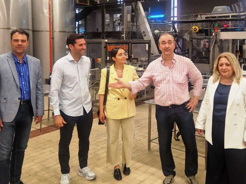 “Η Περιφέρεια Θεσσαλίας ενισχύει δυναμικά την εξωστρέφεια και την οινοπαραγωγή”