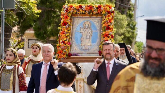 Δ.Παιανίας: Πλήθος δημοτών παρευρέθηκε στις γιορτές για τον πολιούχο Άγιο Αθανάσιο