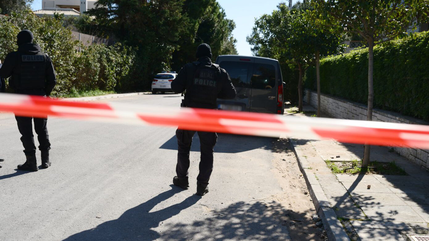 117 απάτες πολιτών και παράνομο κέρδος άνω των 3.000.000 ευρώ: Σε εξέλιξη επιχείρηση της ΕΛ.ΑΣ. στην Αττική